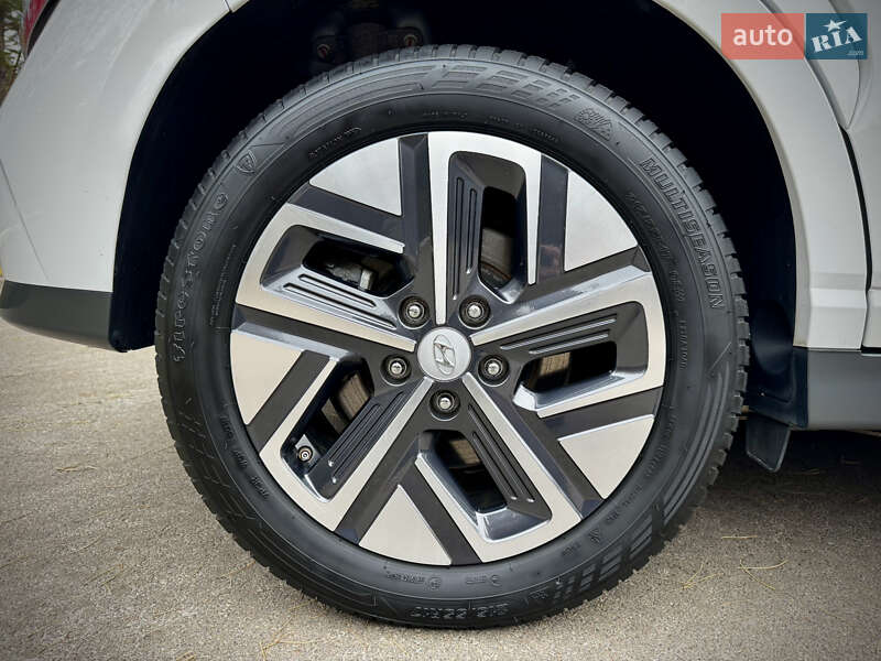 Позашляховик / Кросовер Hyundai Kona Electric 2022 в Києві