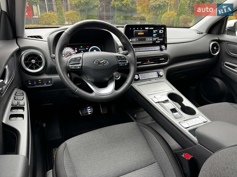 Позашляховик / Кросовер Hyundai Kona Electric 2022 в Києві