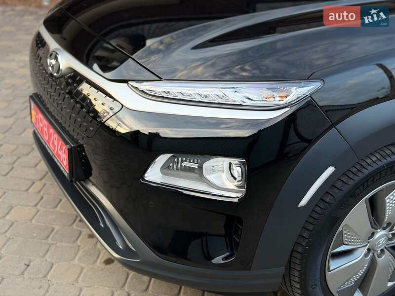 Позашляховик / Кросовер Hyundai Kona Electric 2020 в Чернівцях