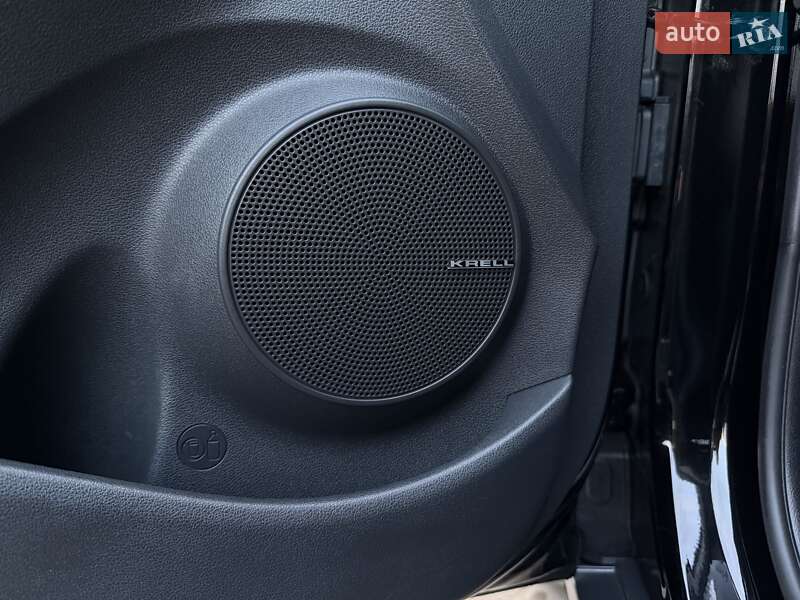 Позашляховик / Кросовер Hyundai Kona Electric 2020 в Чернівцях