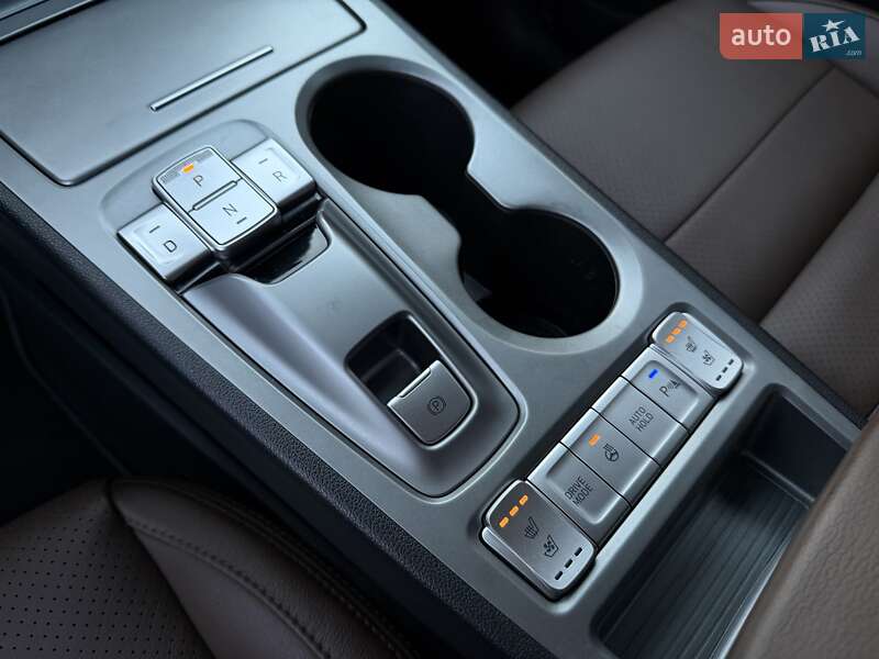 Позашляховик / Кросовер Hyundai Kona Electric 2020 в Чернівцях