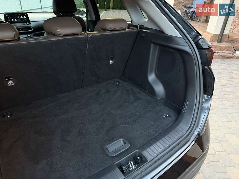 Позашляховик / Кросовер Hyundai Kona Electric 2020 в Чернівцях