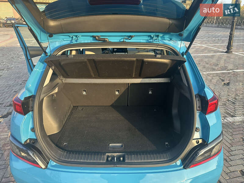 Внедорожник / Кроссовер Hyundai Kona Electric 2022 в Харькове