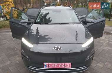 Позашляховик / Кросовер Hyundai Kona Electric 2022 в  фото 17 Позашляховик / Кросовер Hyundai Kona Electric 2022 в