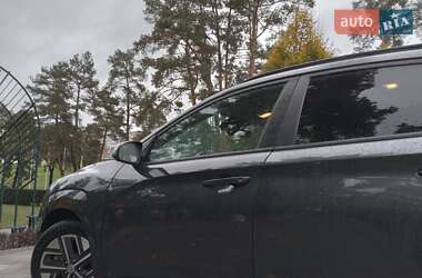 Позашляховик / Кросовер Hyundai Kona Electric 2022 в  фото 63 Позашляховик / Кросовер Hyundai Kona Electric 2022 в
