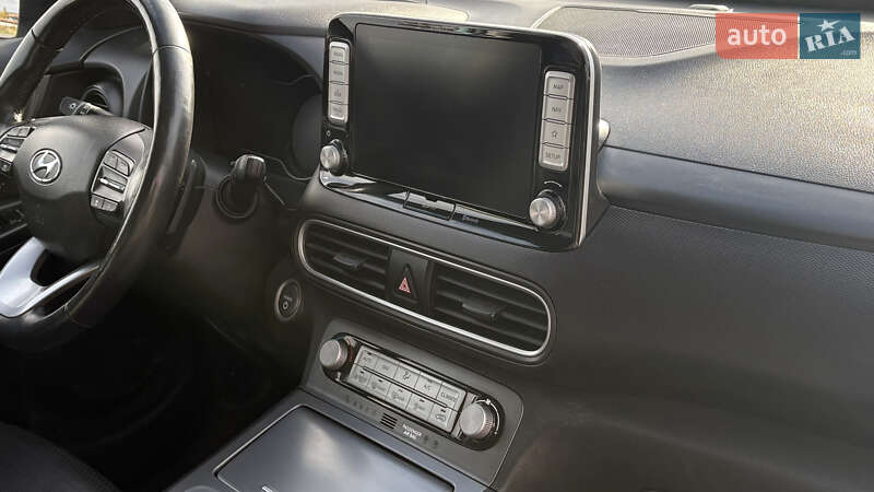 Внедорожник / Кроссовер Hyundai Kona Electric 2018 в Луцке фото 32 Внедорожник / Кроссовер Hyundai Kona Electric 2018 в Луцке