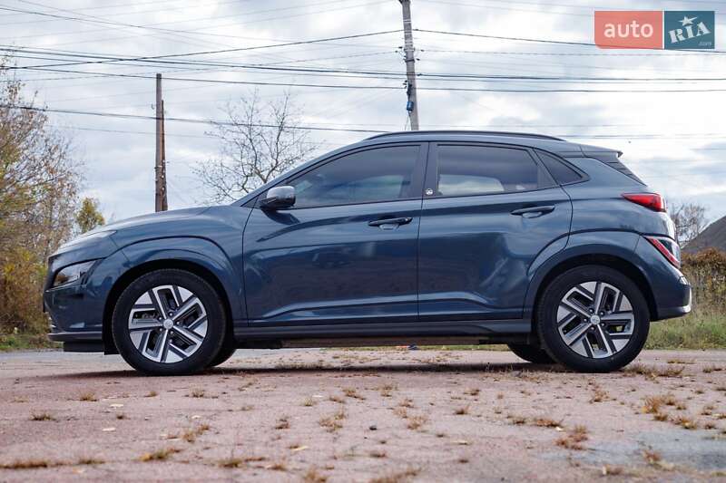 Внедорожник / Кроссовер Hyundai Kona Electric 2022 в Бердичеве