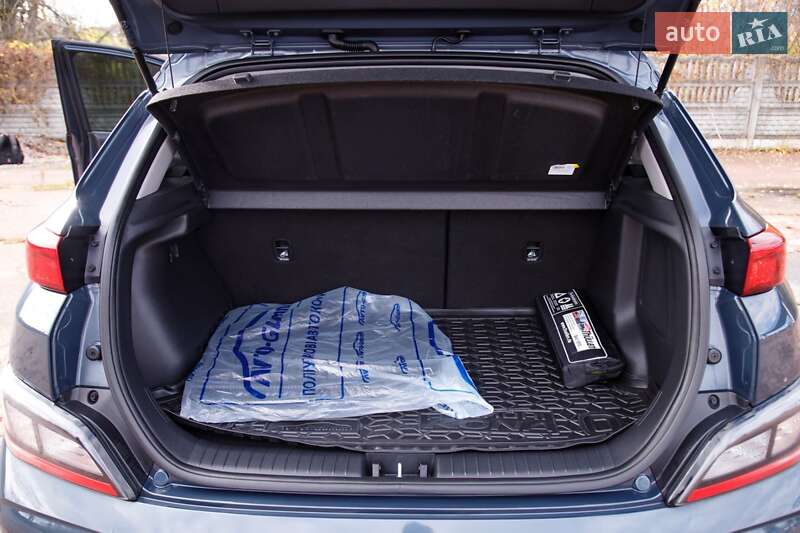 Внедорожник / Кроссовер Hyundai Kona Electric 2022 в Бердичеве