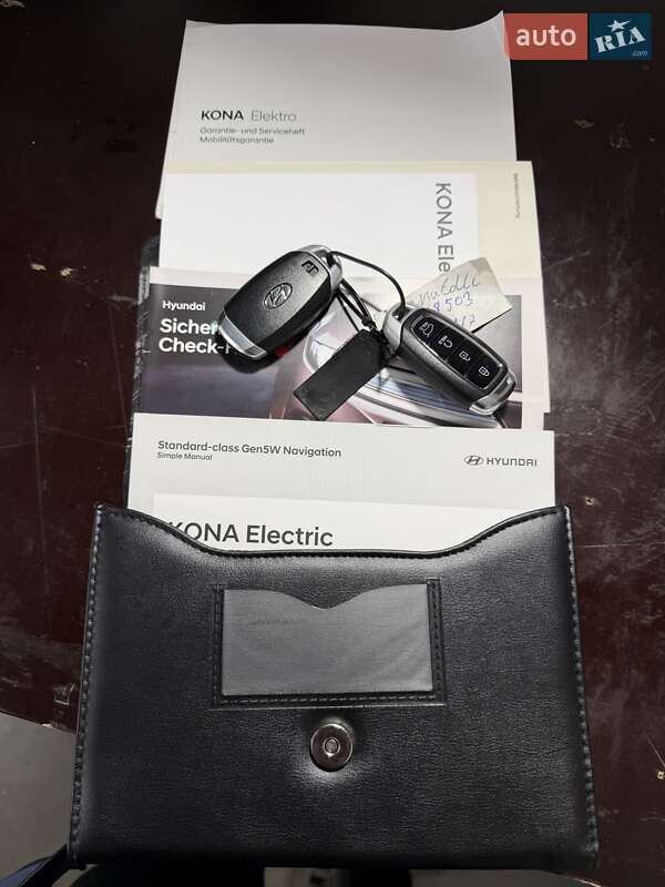Внедорожник / Кроссовер Hyundai Kona Electric 2022 в Бердичеве