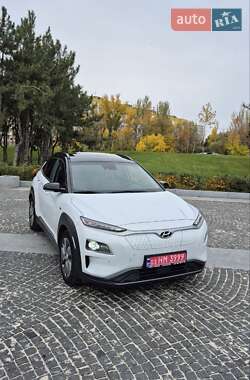 Позашляховик / Кросовер Hyundai Kona Electric 2020 в Дніпрі Позашляховик / Кросовер Hyundai Kona Electric 2020 в Дніпрі