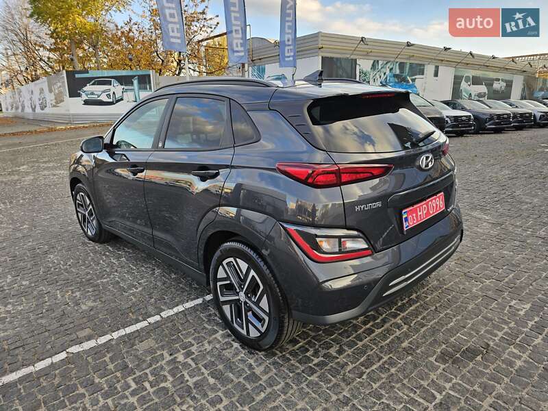 Внедорожник / Кроссовер Hyundai Kona Electric 2022 в Днепре