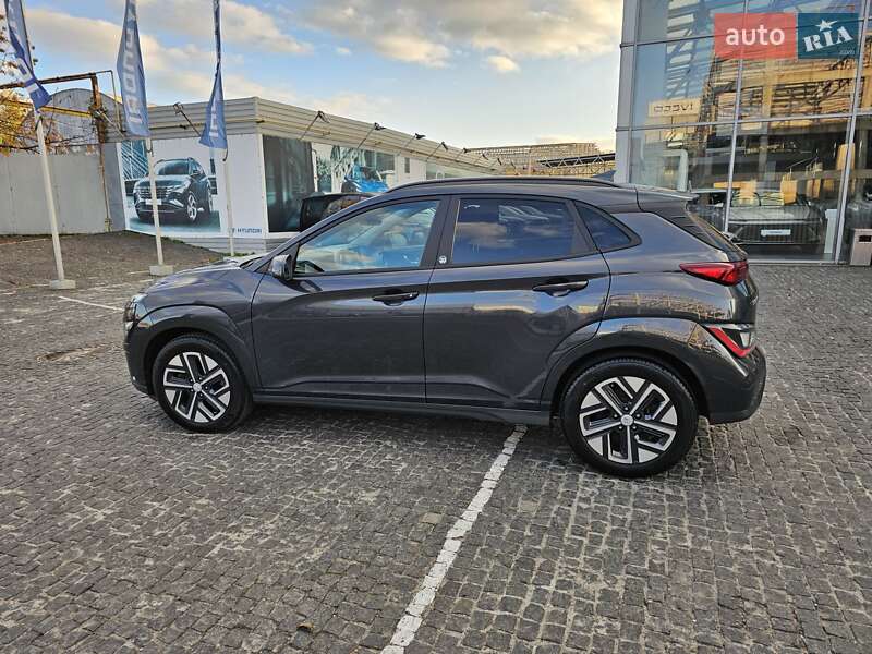 Внедорожник / Кроссовер Hyundai Kona Electric 2022 в Днепре