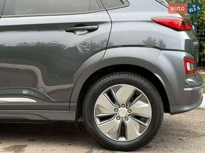 Внедорожник / Кроссовер Hyundai Kona Electric 2020 в Ровно