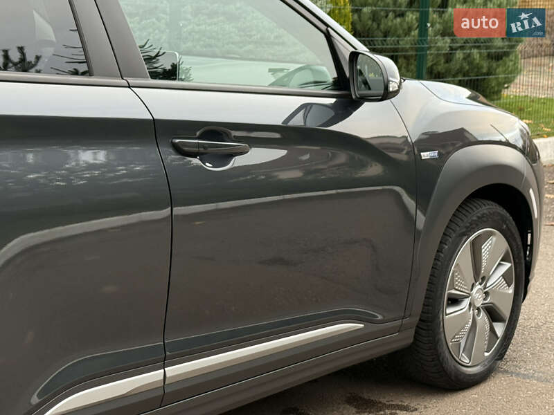 Внедорожник / Кроссовер Hyundai Kona Electric 2020 в Ровно