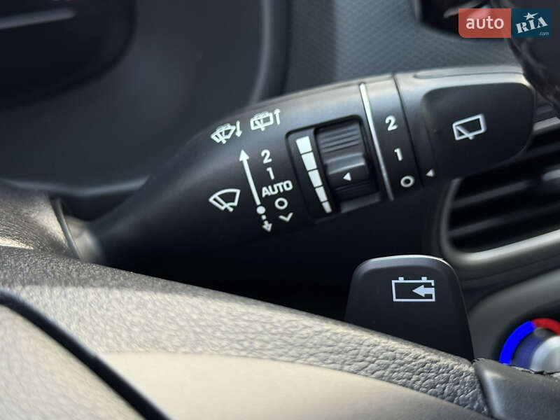 Внедорожник / Кроссовер Hyundai Kona Electric 2020 в Ровно