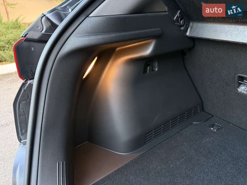 Внедорожник / Кроссовер Hyundai Kona Electric 2020 в Ровно