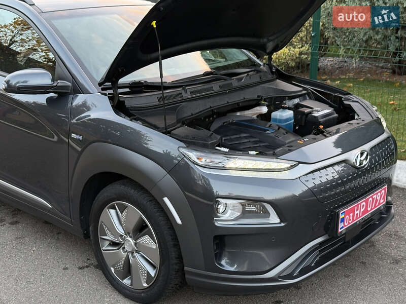 Внедорожник / Кроссовер Hyundai Kona Electric 2020 в Ровно