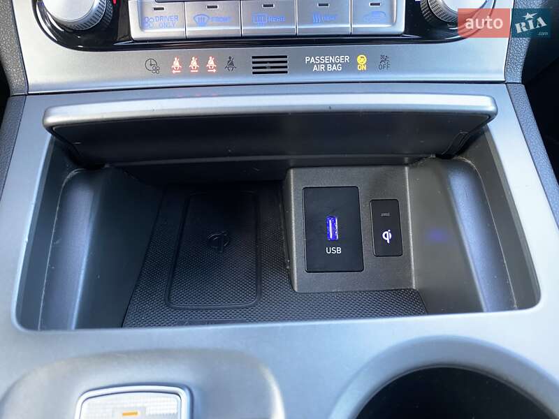 Внедорожник / Кроссовер Hyundai Kona Electric 2021 в Львове