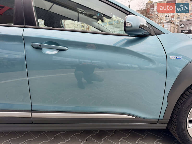 Позашляховик / Кросовер Hyundai Kona Electric 2020 в Івано-Франківську