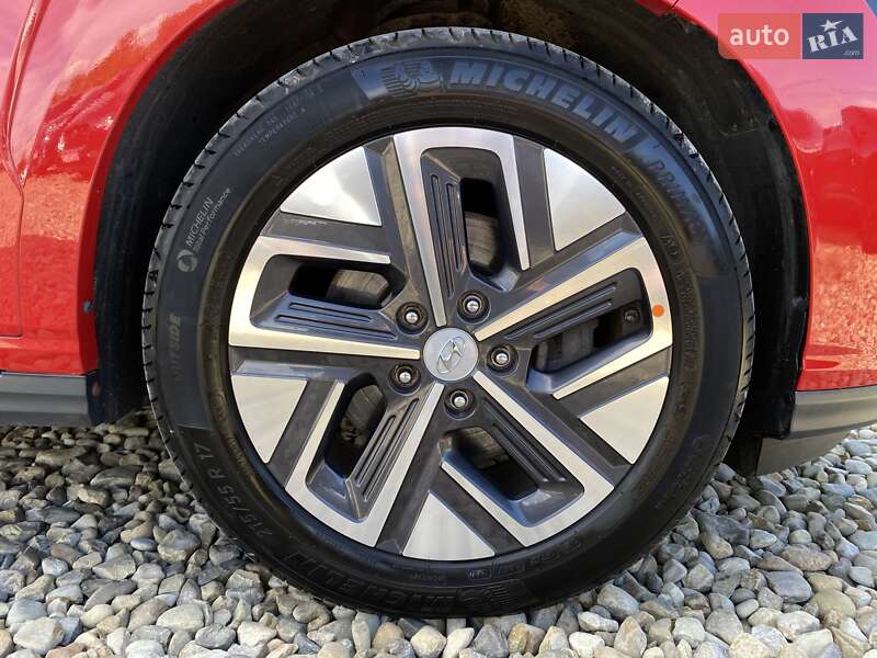 Внедорожник / Кроссовер Hyundai Kona Electric 2022 в Львове