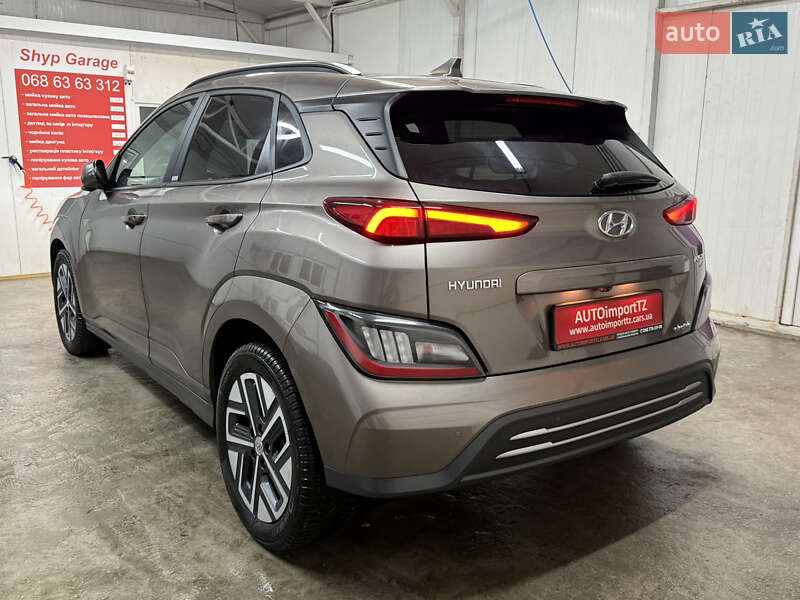 Внедорожник / Кроссовер Hyundai Kona Electric 2021 в Львове