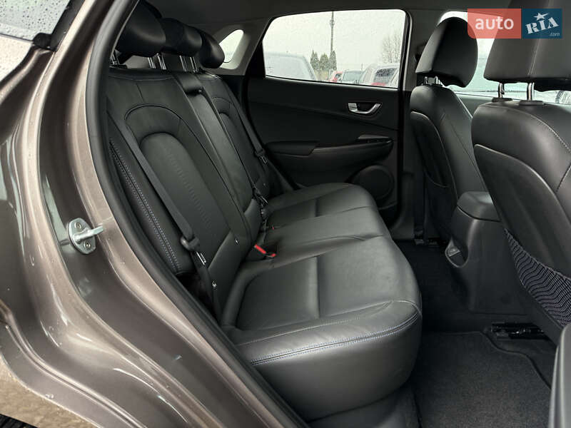 Внедорожник / Кроссовер Hyundai Kona Electric 2021 в Львове