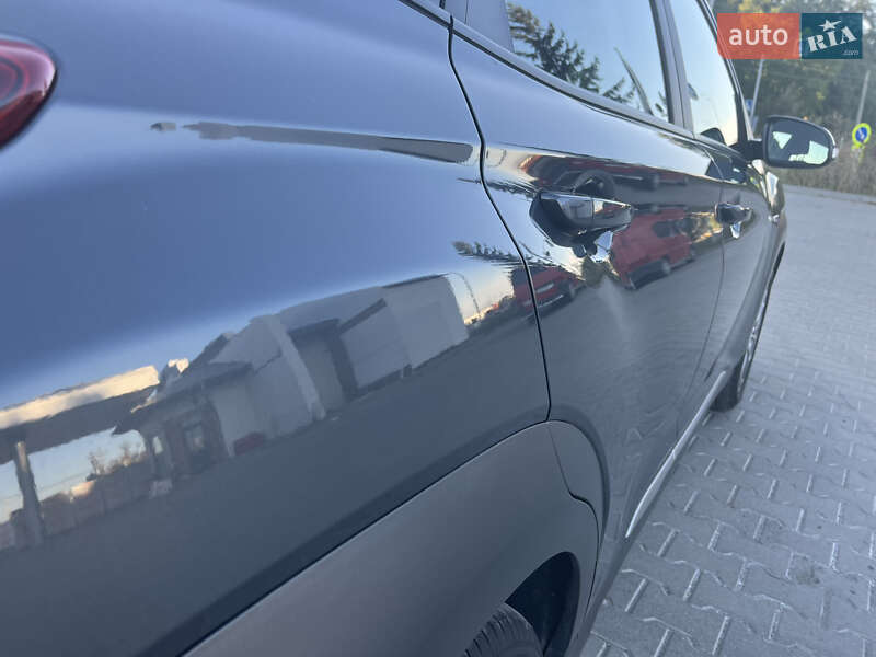 Внедорожник / Кроссовер Hyundai Kona Electric 2020 в Виннице