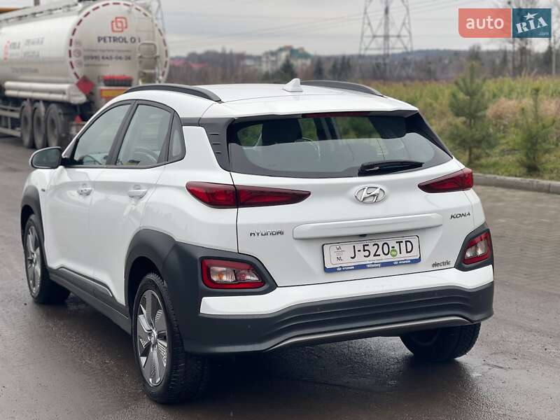 Внедорожник / Кроссовер Hyundai Kona Electric 2020 в Ровно