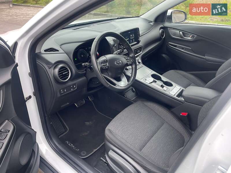 Внедорожник / Кроссовер Hyundai Kona Electric 2020 в Ровно