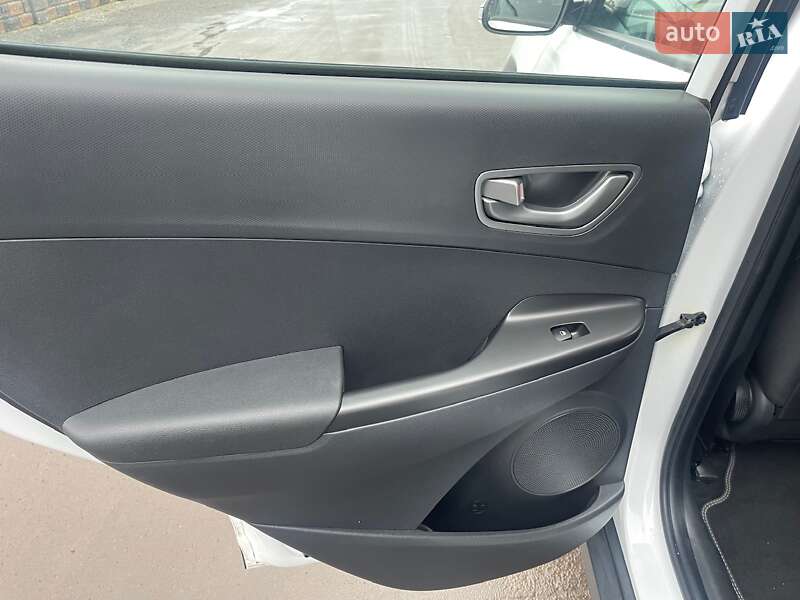 Внедорожник / Кроссовер Hyundai Kona Electric 2020 в Ровно