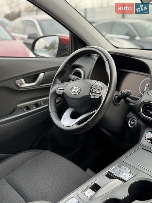 Внедорожник / Кроссовер Hyundai Kona Electric 2022 в Ивано-Франковске