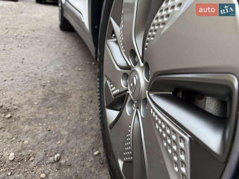 Позашляховик / Кросовер Hyundai Kona Electric 2020 в Львові фото 16 Позашляховик / Кросовер Hyundai Kona Electric 2020 в Львові