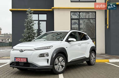 Внедорожник / Кроссовер Hyundai Kona Electric 2021 в Киеве