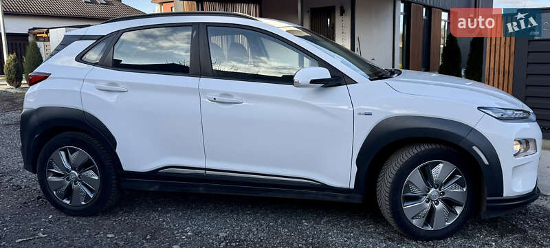 Внедорожник / Кроссовер Hyundai Kona Electric 2020 в Киеве фото 6 Внедорожник / Кроссовер Hyundai Kona Electric 2020 в Киеве