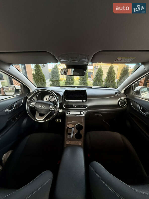Внедорожник / Кроссовер Hyundai Kona Electric 2020 в Киеве фото 11 Внедорожник / Кроссовер Hyundai Kona Electric 2020 в Киеве