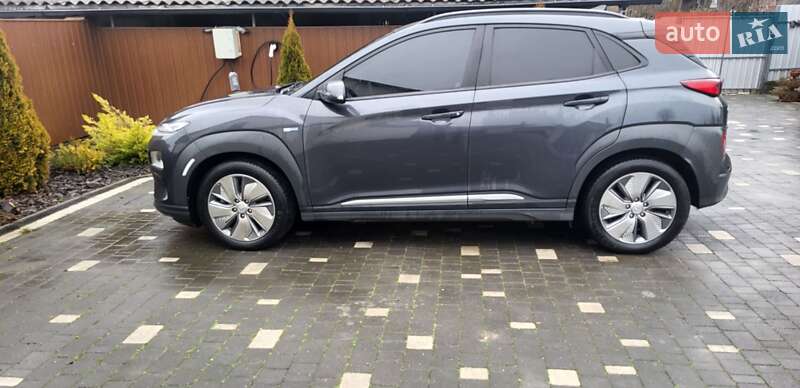 Внедорожник / Кроссовер Hyundai Kona Electric 2020 в Хмельницком