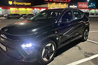 Внедорожник / Кроссовер Hyundai Kona Electric 2023 в Ровно