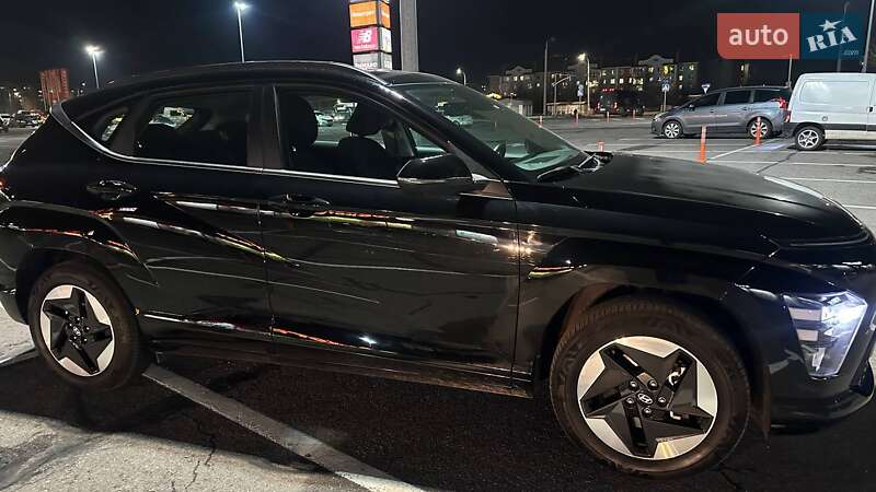 Позашляховик / Кросовер Hyundai Kona Electric 2023 в Рівному
