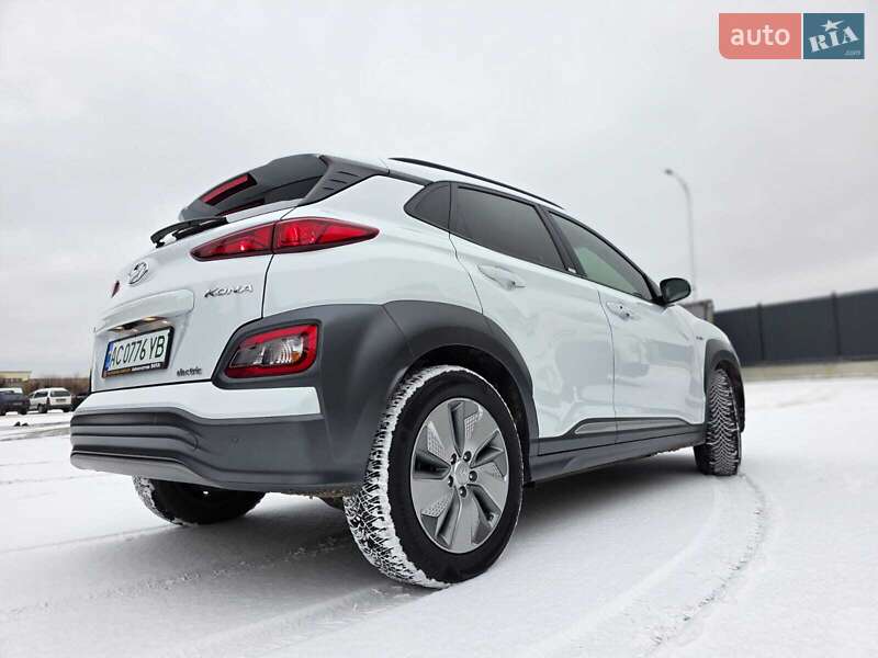 Внедорожник / Кроссовер Hyundai Kona Electric 2020 в Луцке