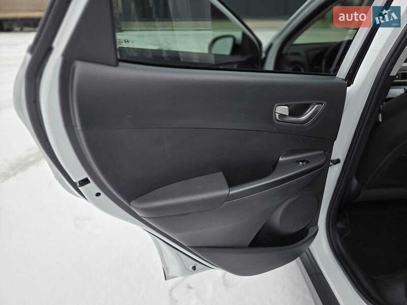 Внедорожник / Кроссовер Hyundai Kona Electric 2020 в Луцке