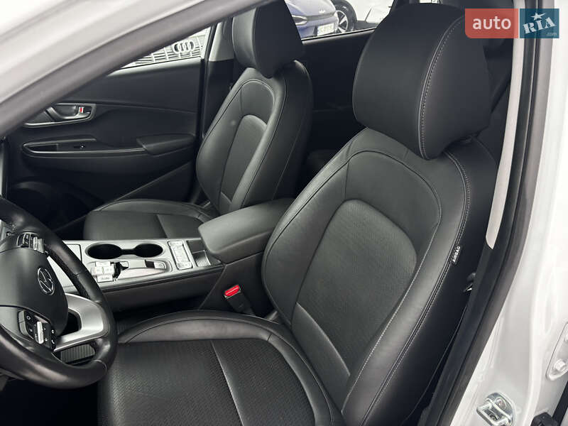 Внедорожник / Кроссовер Hyundai Kona Electric 2021 в Львове