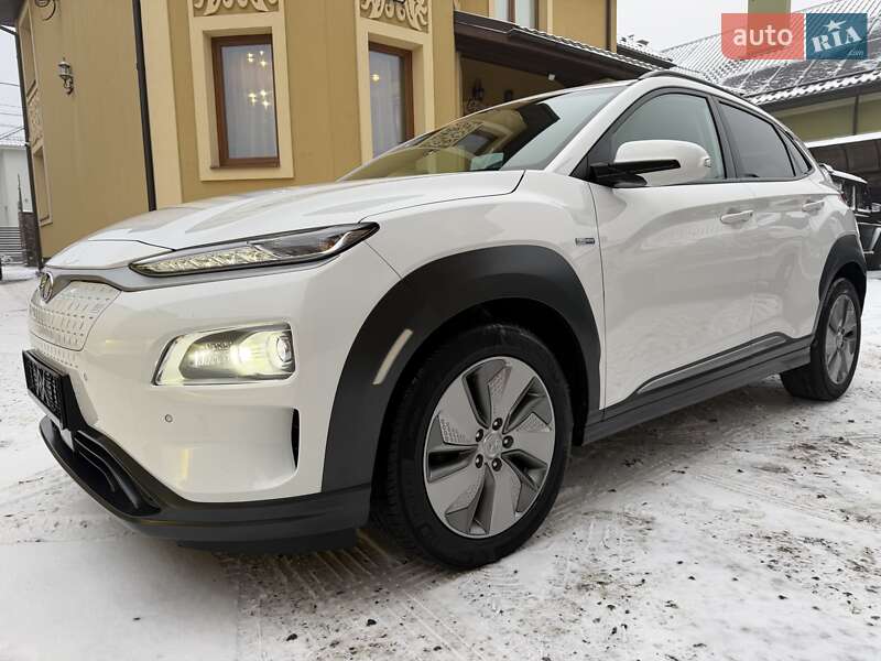 Внедорожник / Кроссовер Hyundai Kona Electric 2021 в Львове