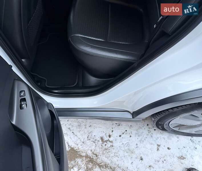 Внедорожник / Кроссовер Hyundai Kona Electric 2021 в Львове