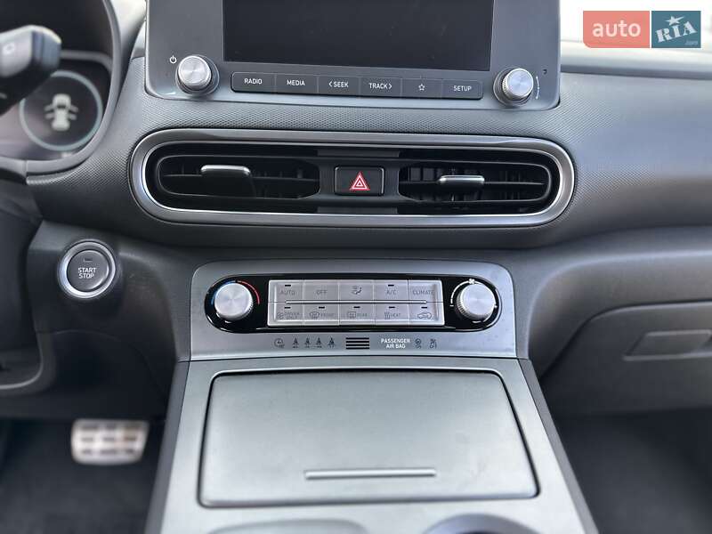 Внедорожник / Кроссовер Hyundai Kona Electric 2021 в Стрые