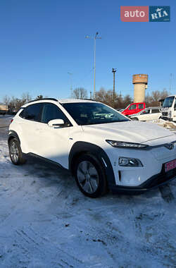 Внедорожник / Кроссовер Hyundai Kona Electric 2020 в Ровно