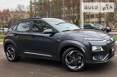 Позашляховик / Кросовер Hyundai Kona 2019 в 