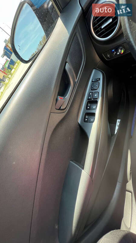 Внедорожник / Кроссовер Hyundai Kona 2018 в Харькове фото 25 Внедорожник / Кроссовер Hyundai Kona 2018 в Харькове