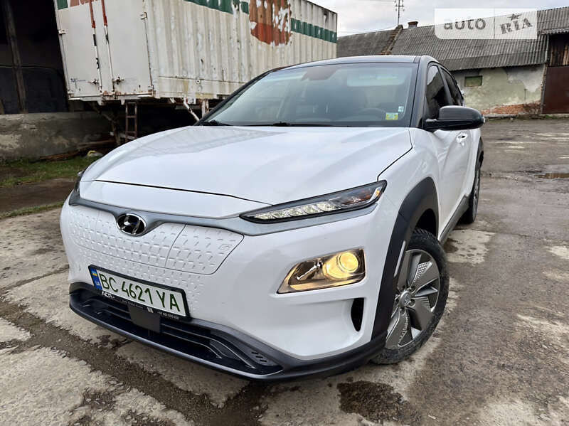 Позашляховик / Кросовер Hyundai Kona 2021 в Львові