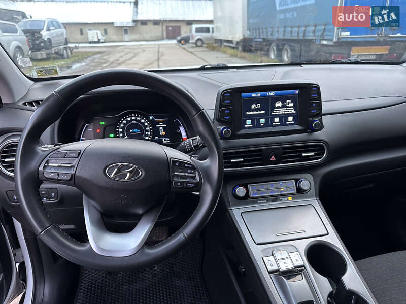 Внедорожник / Кроссовер Hyundai Kona 2021 в Львове
