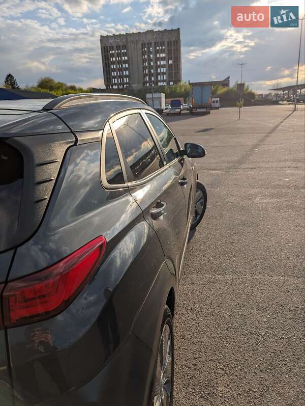 Внедорожник / Кроссовер Hyundai Kona 2020 в Львове